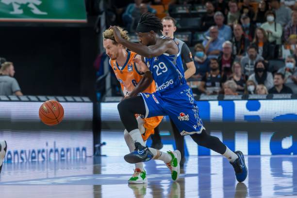 仅仅属于围 仅仅属于围